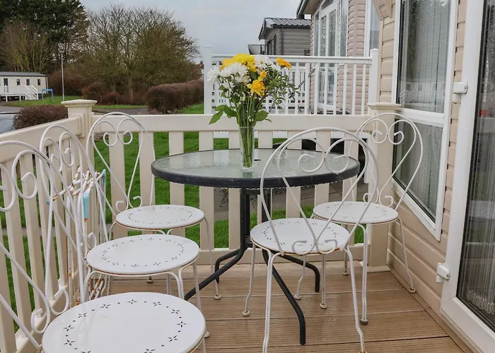 47 The Drake Forgetmeknot Scarborough